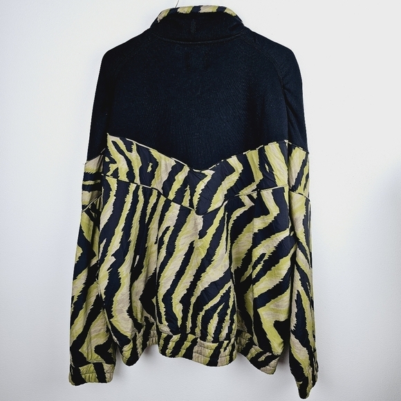 NWOT Free People Movement Walk The Line Pullover, size large - Picture 5 of 13